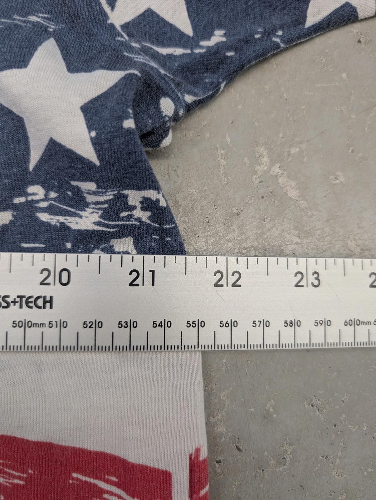 Fruit Of The Loom Vintage 90s American Flag All over print made in USA t-shirt Size US L / EU 52-54 / 3 - 5 Thumbnail