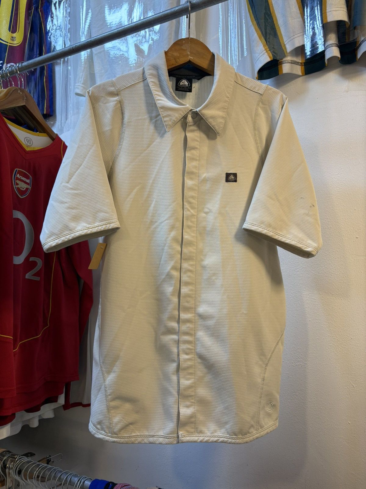Nike Vintage Nike ACG Buttons-Up Shirt Size US S / EU 44-46 / 1 - 1 Thumbnail