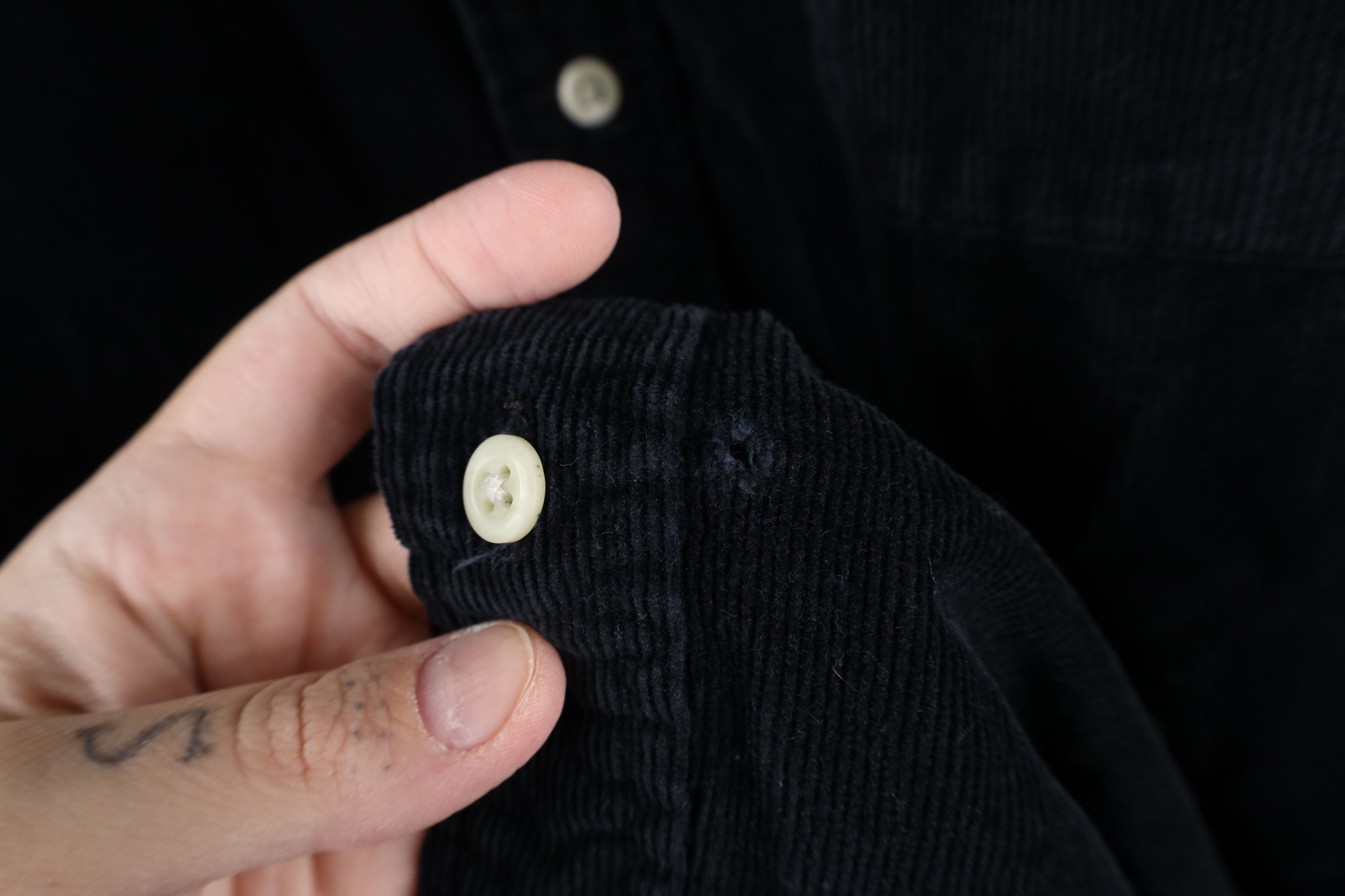 Eddie Bauer × Vintage Vintage 90s Eddie Bauer Collared Button Down Shirt Black Size US XL / EU 56 / 4 - 12 Thumbnail
