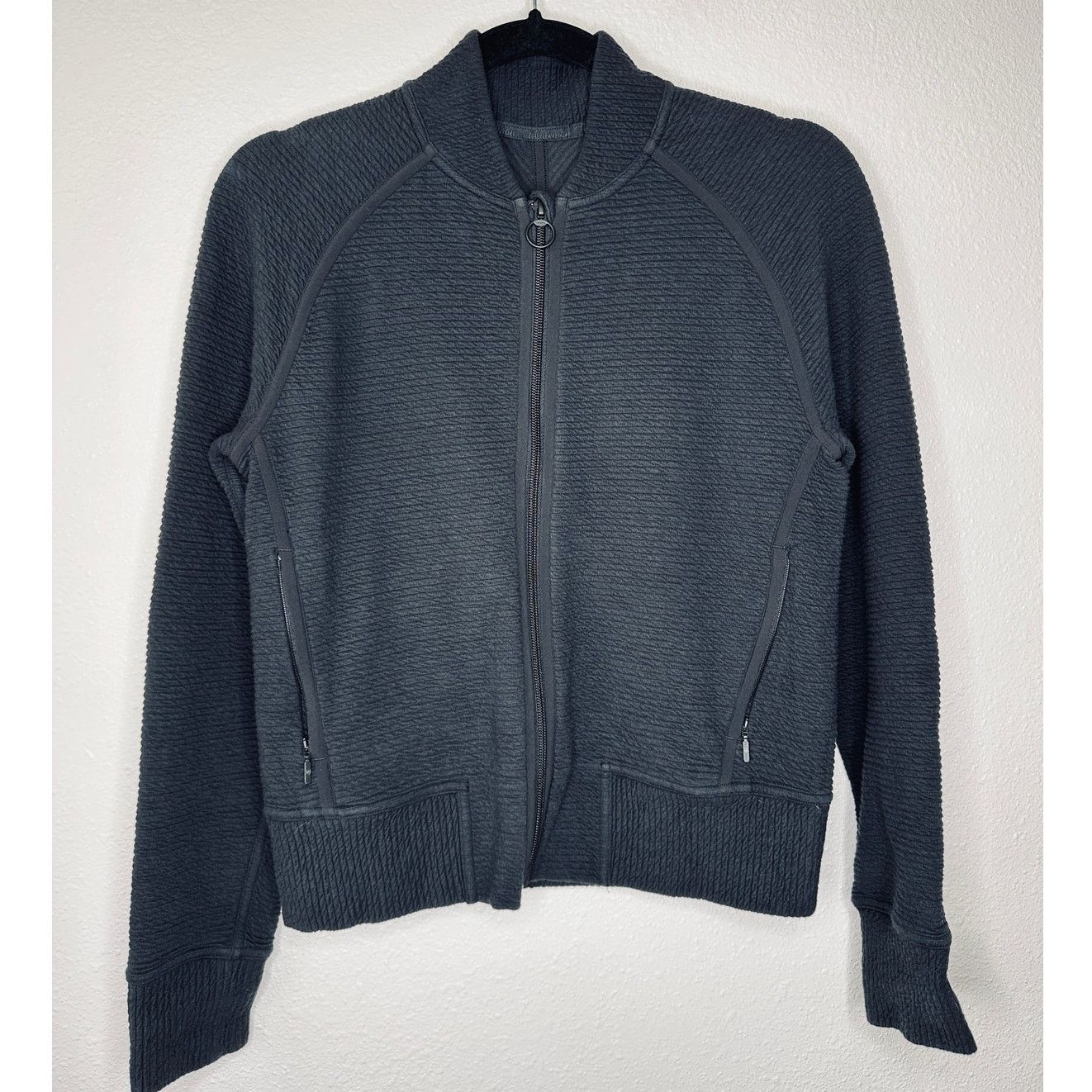 Lululemon Lululemon Black On Repeat Ribbed Long Sleeve Bomber Jacket 4 Size S / US 4 / IT 40 - 3 Thumbnail