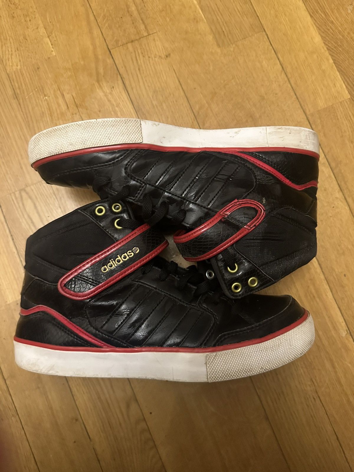 Adidas Adidas Bb City Size US 8 / EU 41 - 1 Thumbnail