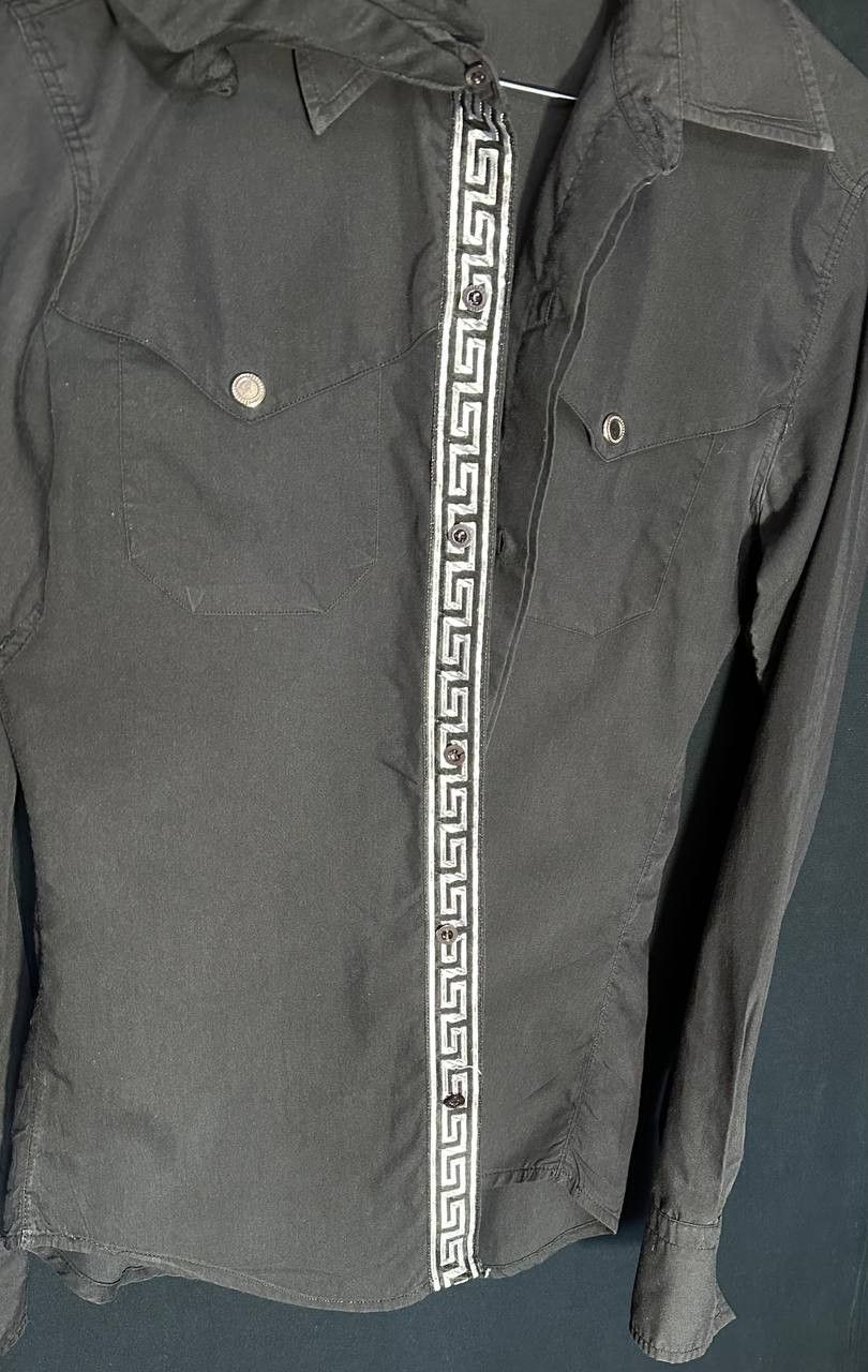 Versace × Versace Jeans Couture × Vintage Versace jeans couture vintage logo long Sleeve Shirt buttons Size US M / EU 48-50 / 2 - 2 Thumbnail