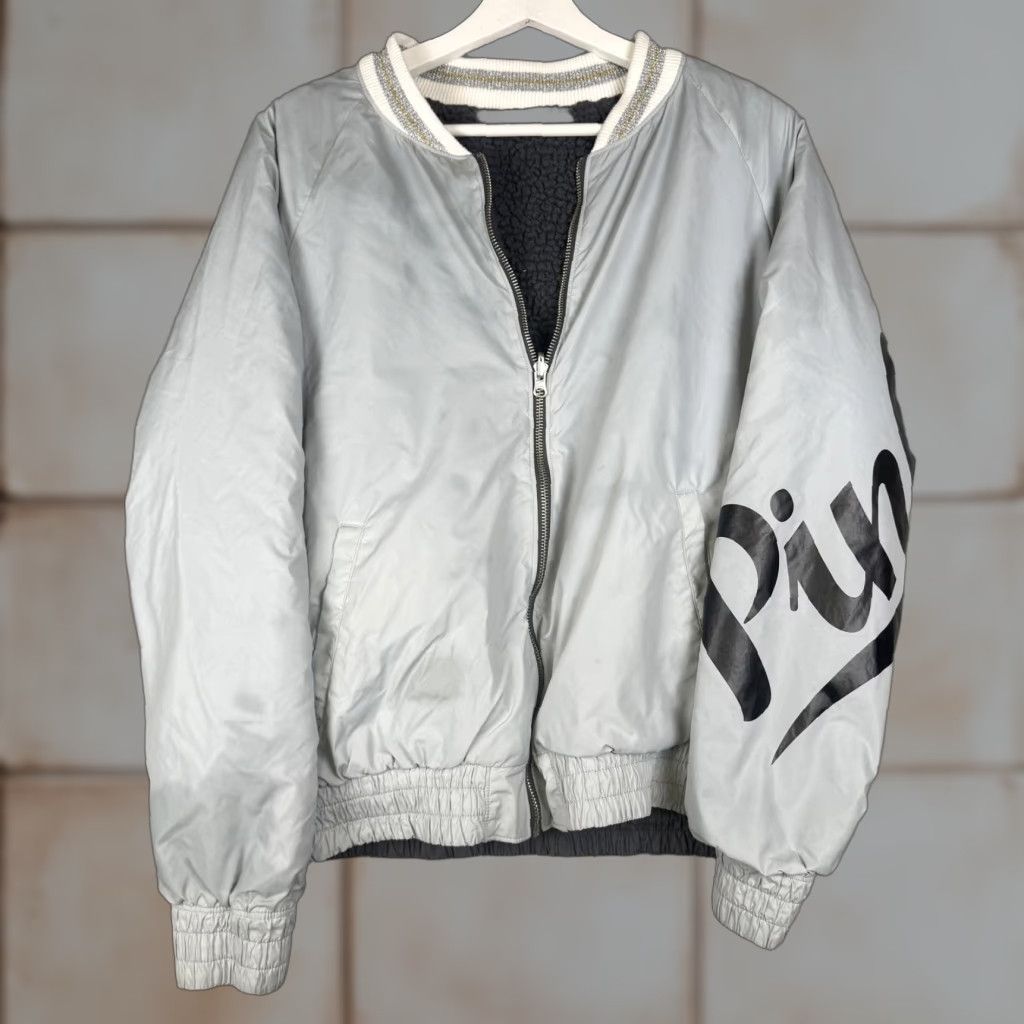 Pinko VINTAGE? Victoria's Secret PINK VS Reversible Gray Logo Sherpa Lined Bomber Jacket M Women Gray M Bomber Jacket PINK Ladies Varsity Neon? Size M / US 6-8 / IT 42-44 - 1 Thumbnail