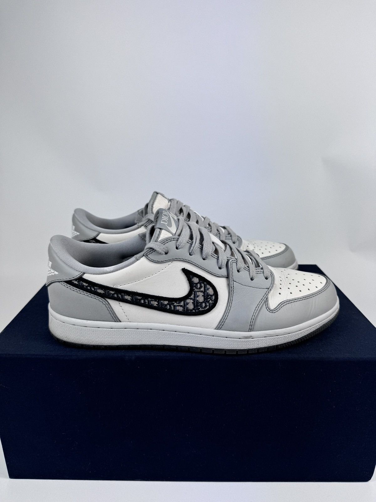 Dior × Jordan Brand AIR DIOR JORDAN SNEAKERS Size US 10 / EU 43 - 1 Thumbnail