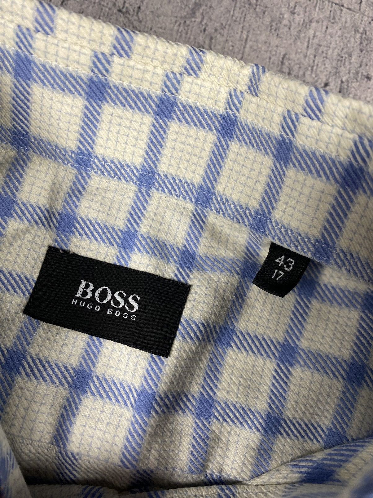 Hugo × Hugo Boss × Vintage Vintage Hugo Boss Checkered Button Up Shirt Size US XL / EU 56 / 4 - 8 Thumbnail