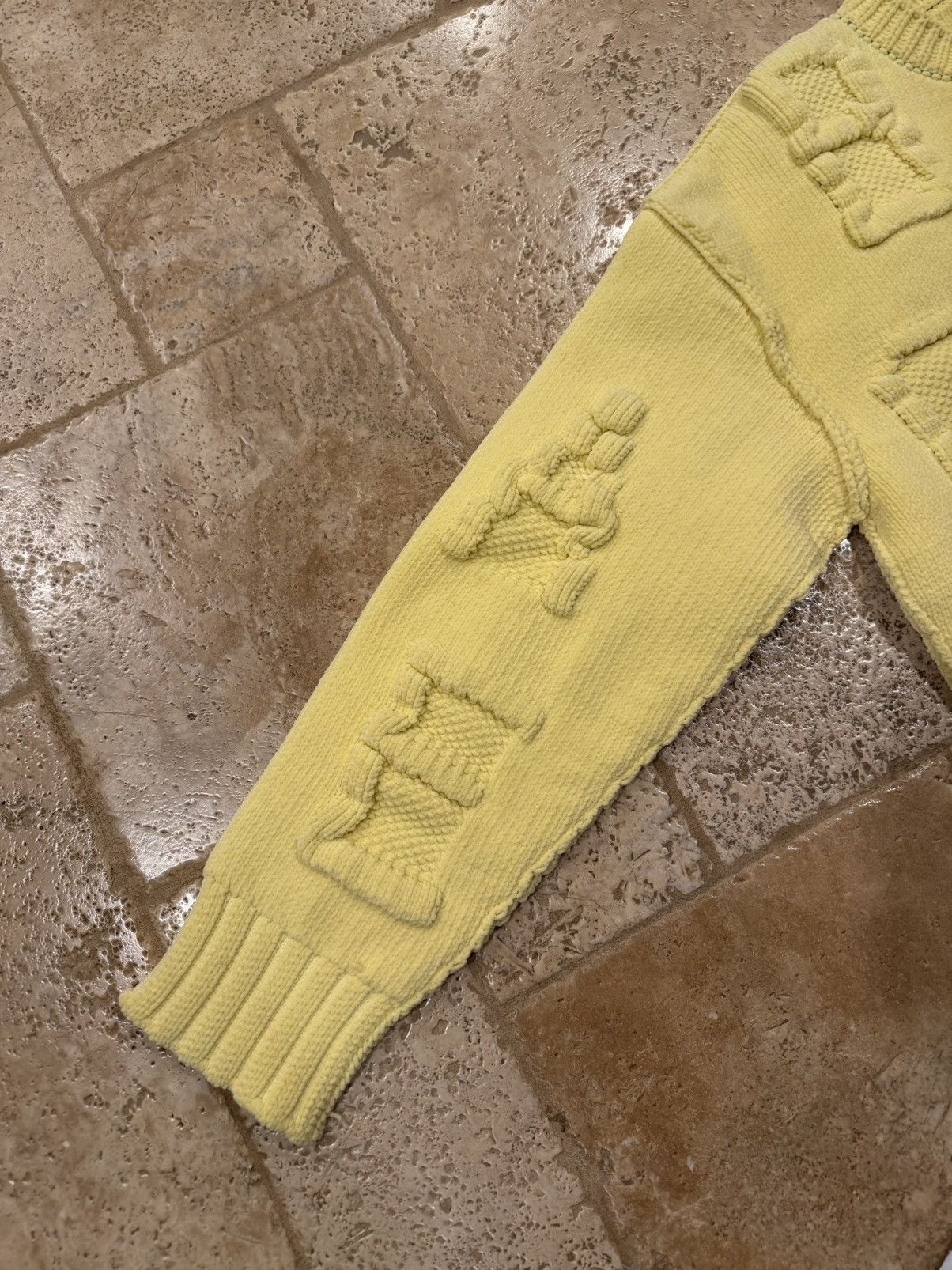 Bottega Veneta Bottega Veneta Yellow Alphabet Chenille Crewneck Sweater Size L / US 10 / IT 46 - 9 Thumbnail