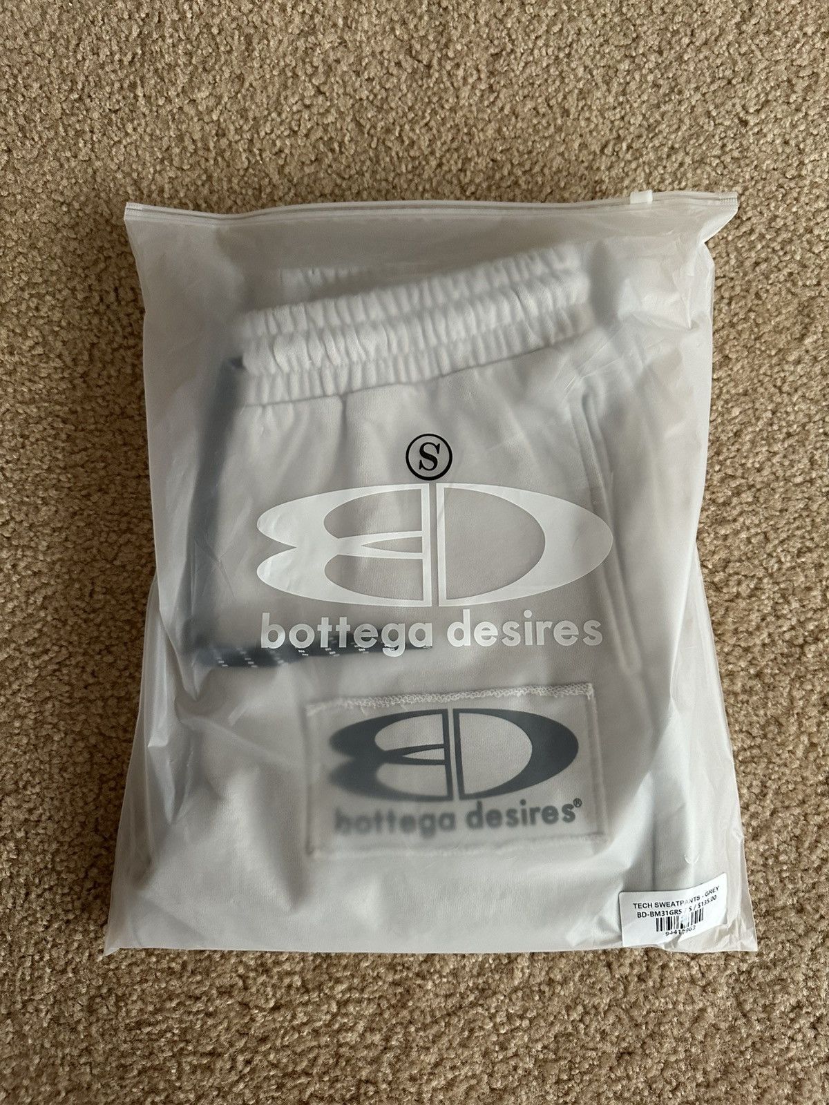 Bottega Desires Bottega Desires Grey Tech Sweatpants Size Small Size US 30 / EU 46 - 11 Thumbnail