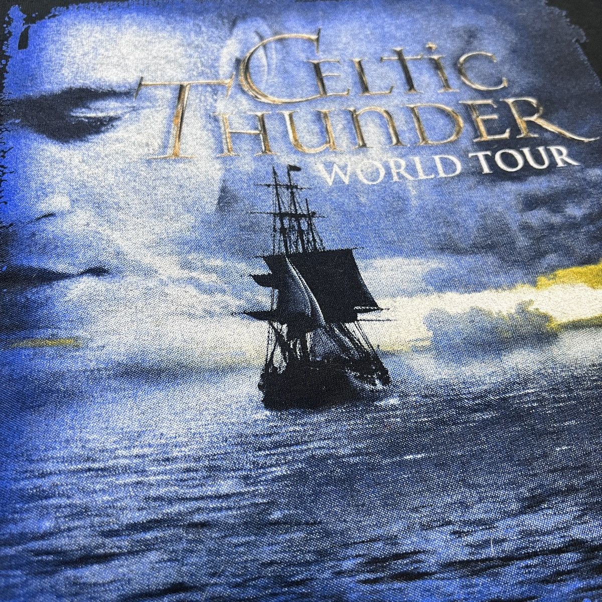 Band Tees Vintage Y2K Celtic Thunder Tour Tee 2XL Crossover Folk Size US XXL / EU 58 / 5 - 3 Thumbnail