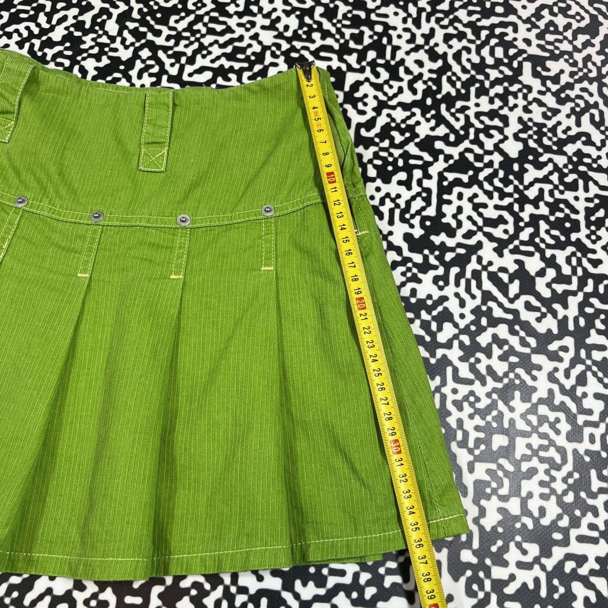 Japanese Brand Vintage Y2K Japanese Style Flared Retro Mini Skirt 90s Style Size 26" / US 2 / IT 38 - 13 Thumbnail