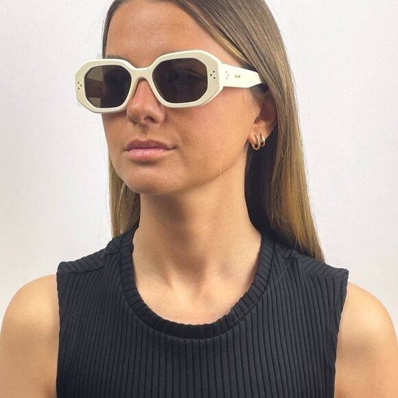 アイリーヌ Celine Triomphe CL40194U 25E Sunglasses Women's Shiny Milky