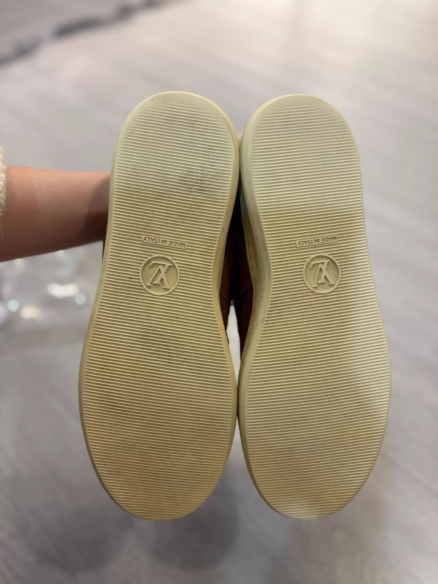 Louis Vuitton LV Deep Brown Suede Allover Logo Fur Slippers 39 Size US 8.5 / IT 38.5 - 5 Thumbnail