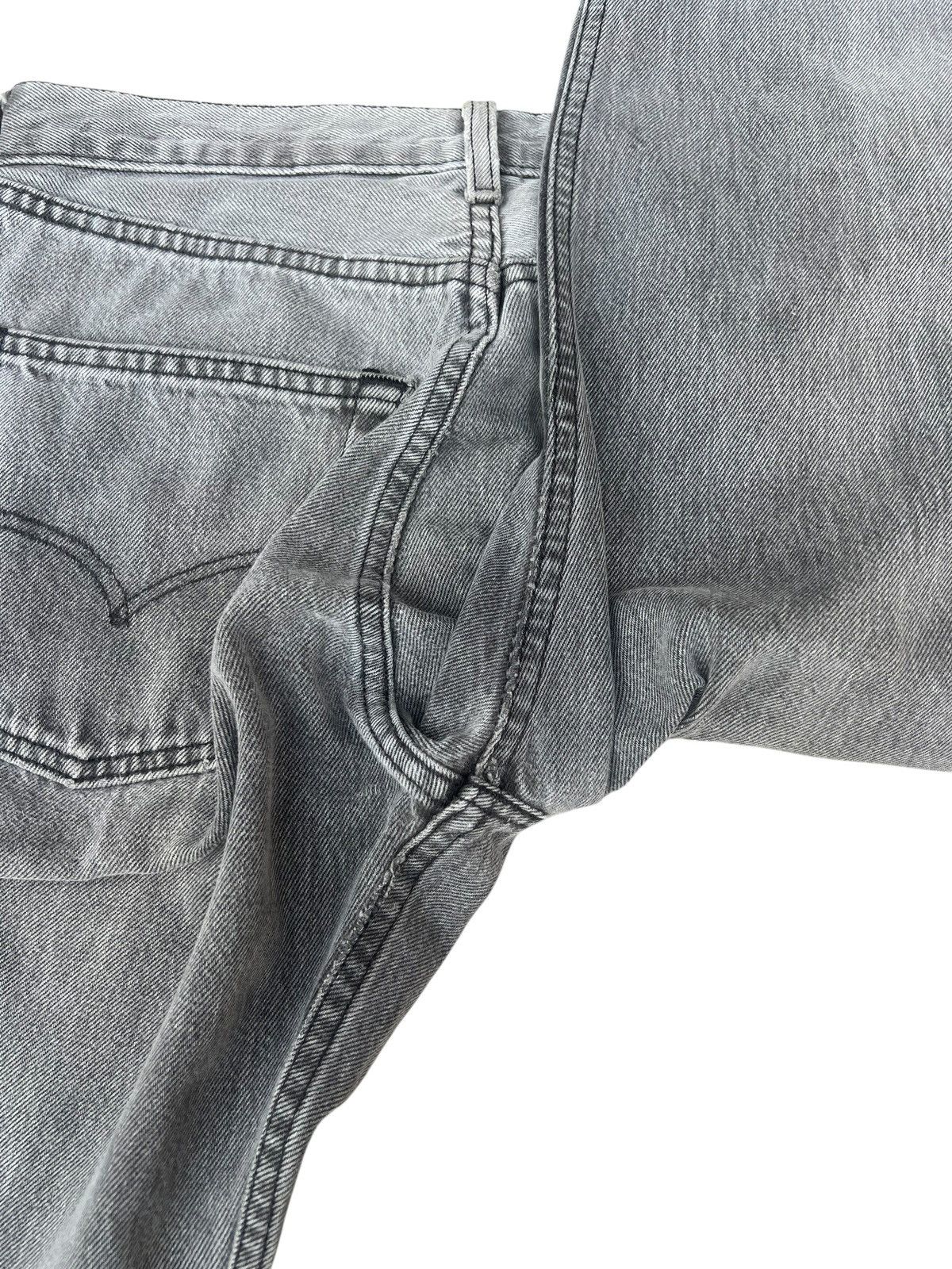 Levi's Vintage 1994 Levi’s 501 Made in Uk Faded Black Denim Jeans Size US 30 / EU 46 - 19 Thumbnail