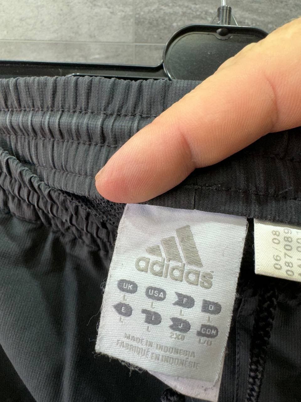 Vintage Adidas Vintage Baggy parachute Pocket Track Pants Y2K Size US 34 / EU 50 - 15 Thumbnail