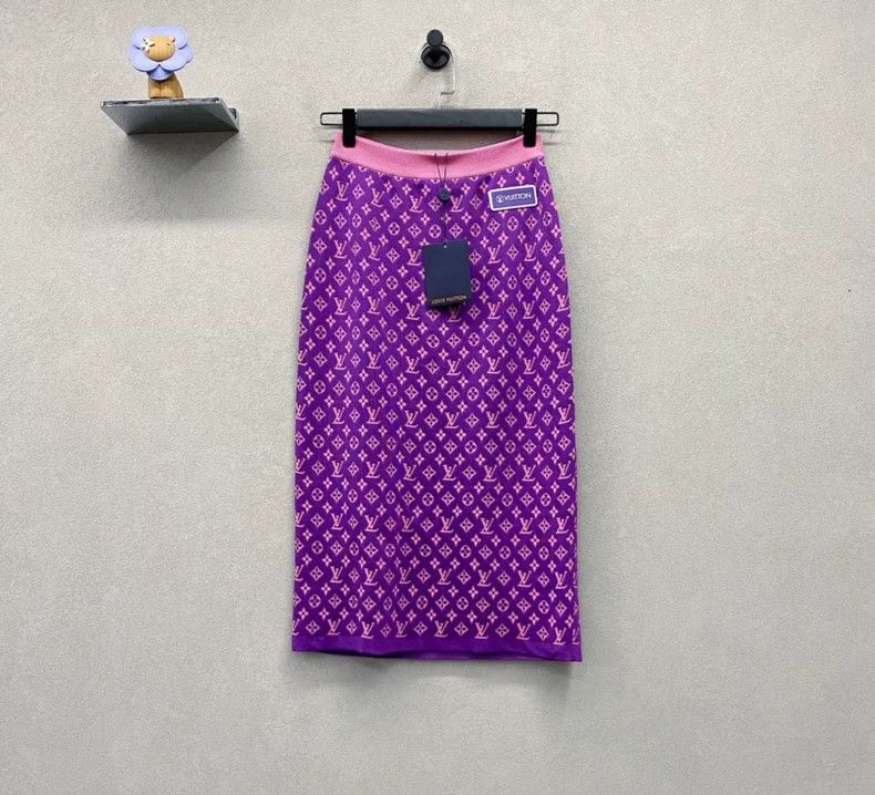 Louis Vuitton Louis Vuitton size s Purple Jacquard Straight Skirt 2503-N Size 25" / US 0 / IT 36 - 1 Thumbnail