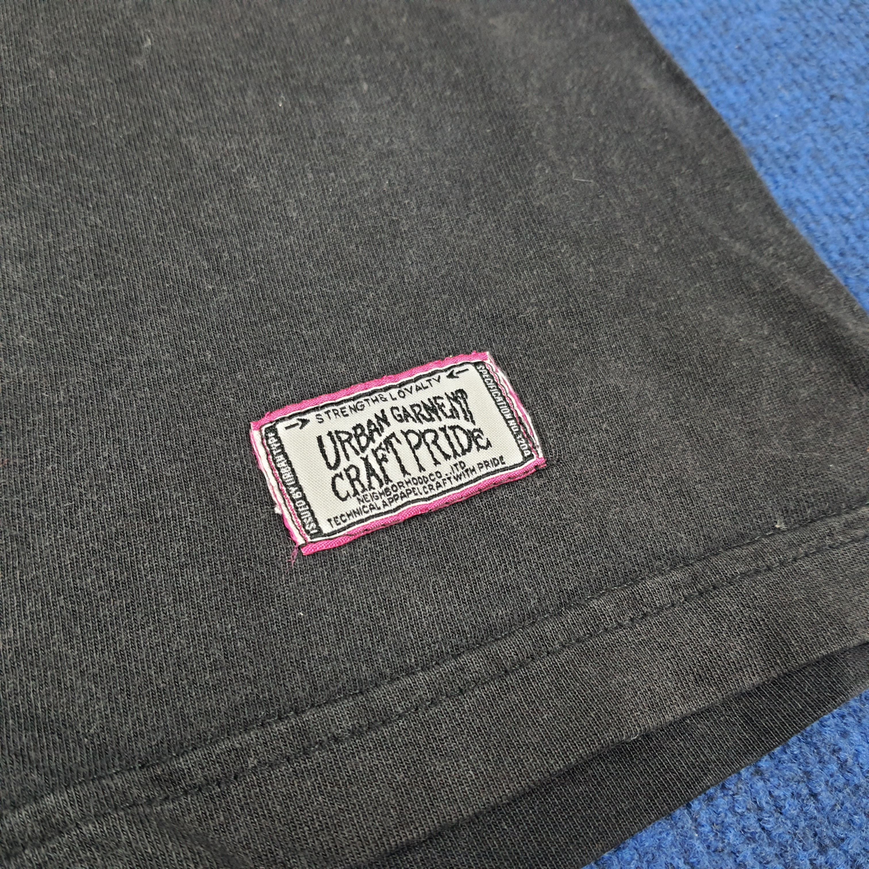 Kaws × Neighborhood × Vintage Vintage Neighborhood x Kaws Japan Streetwear Brand Tshirt Size US M / EU 48-50 / 2 - 2 Thumbnail