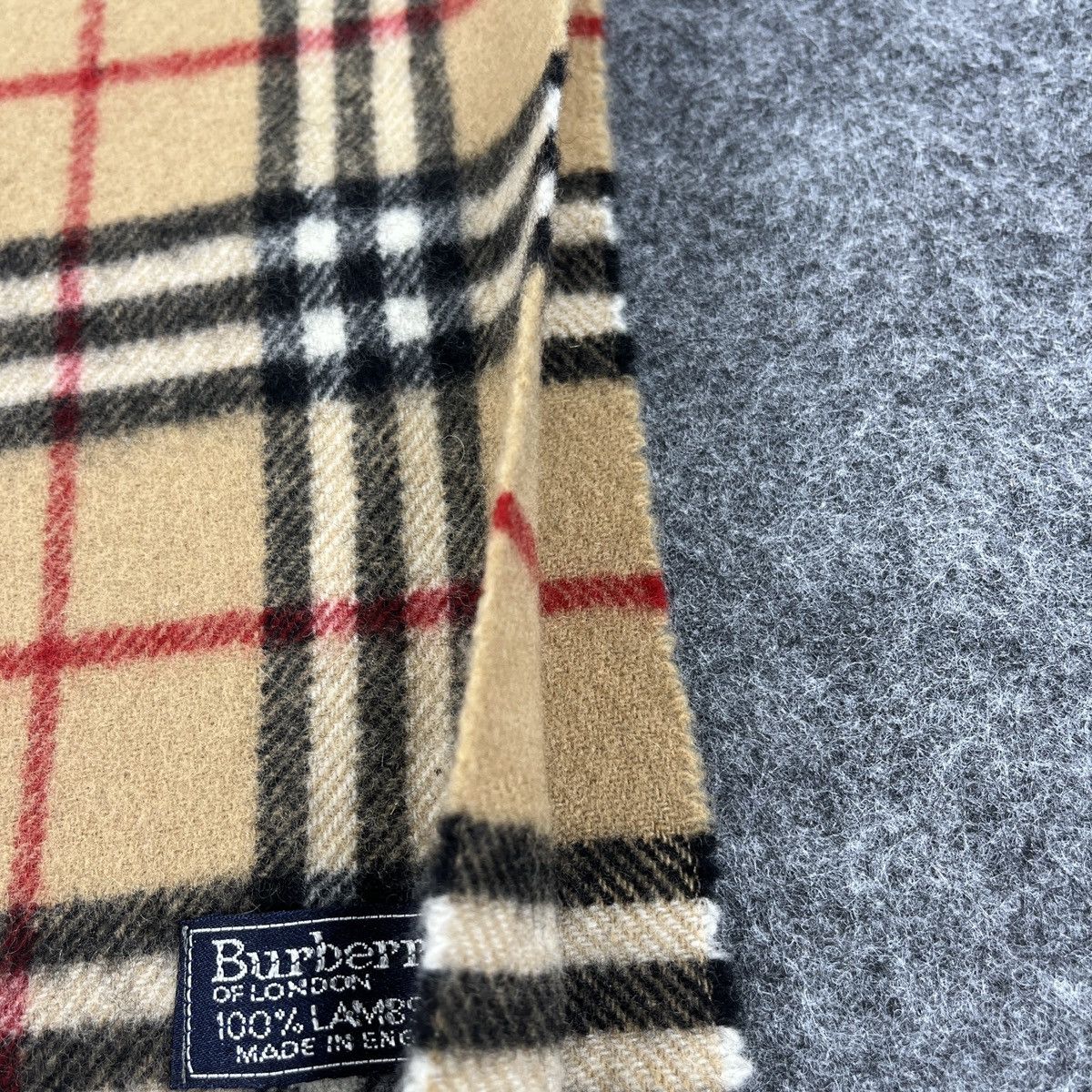 Burberry BURBERRY WOOL SCARVES / MUFFLER / NECKWEAR T075 Size ONE SIZE - 12 Thumbnail