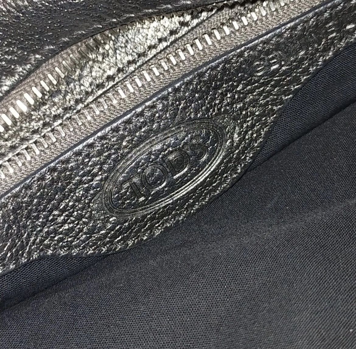 Tod's Tod’s Metallic Leather Shoulder‎ Bag 🖤 Size ONE SIZE - 6 Thumbnail