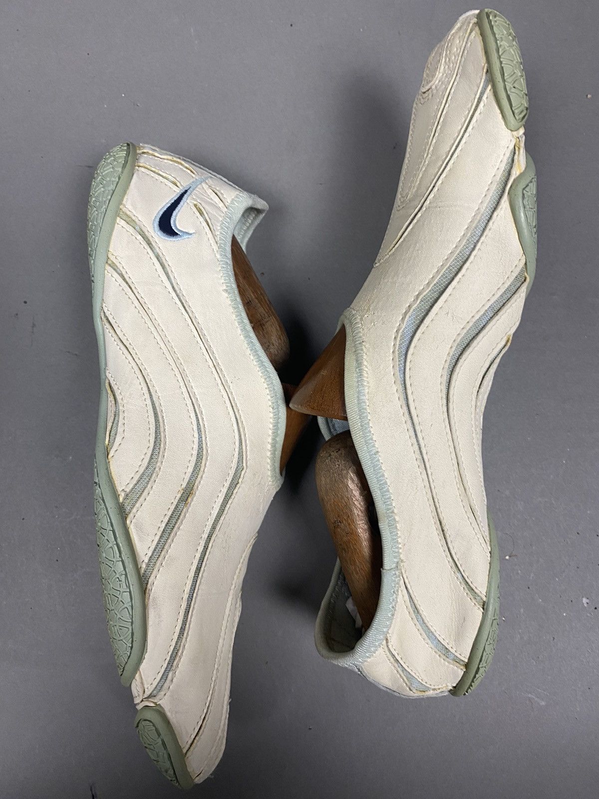 Nike Vintage nike acg gorpcore shoes Size US 7 / EU 40 - 3 Thumbnail