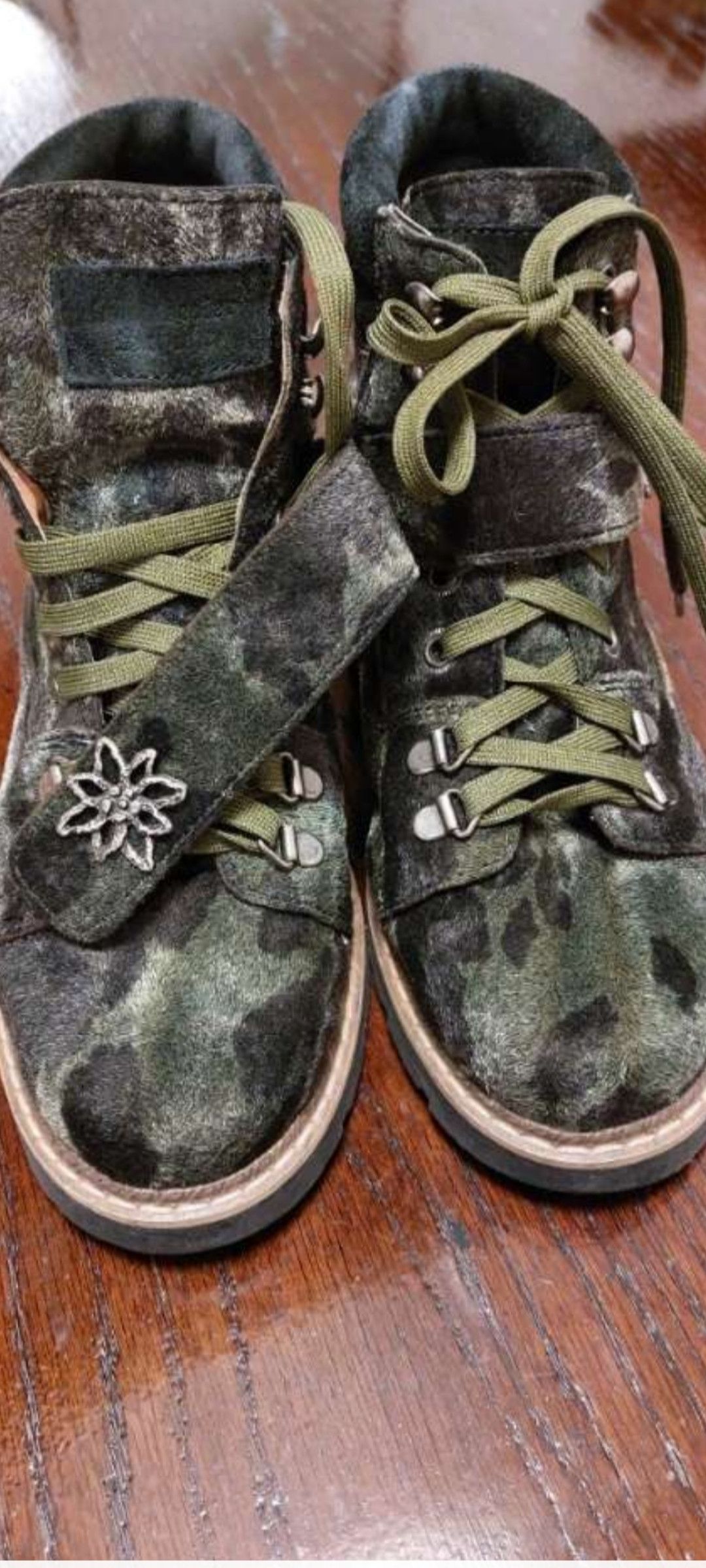 Vintage VTG Camo Green Fur Italian Alpine Boots EU 37 Size US 6.5 / IT 36.5 - 1 Thumbnail