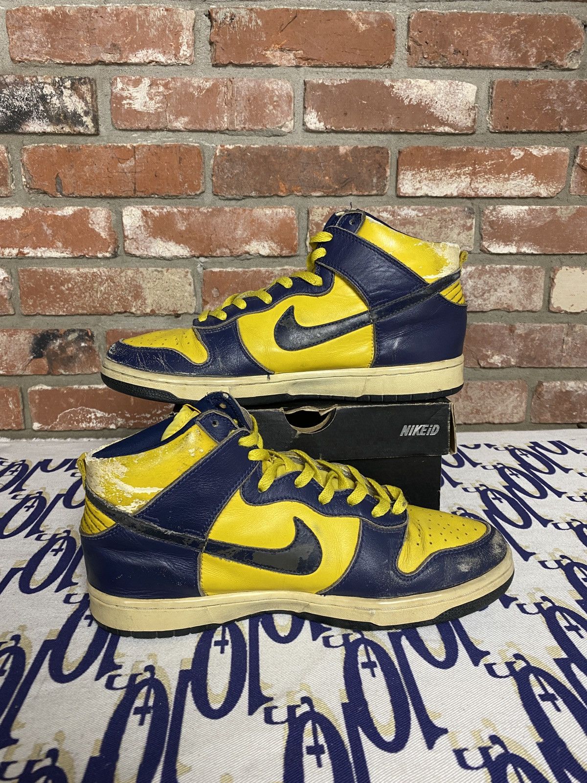 Nike 1998 Nike Dunk High Michigan - Size 9.5 Size US 9.5 / EU 42-43 - 2 Thumbnail