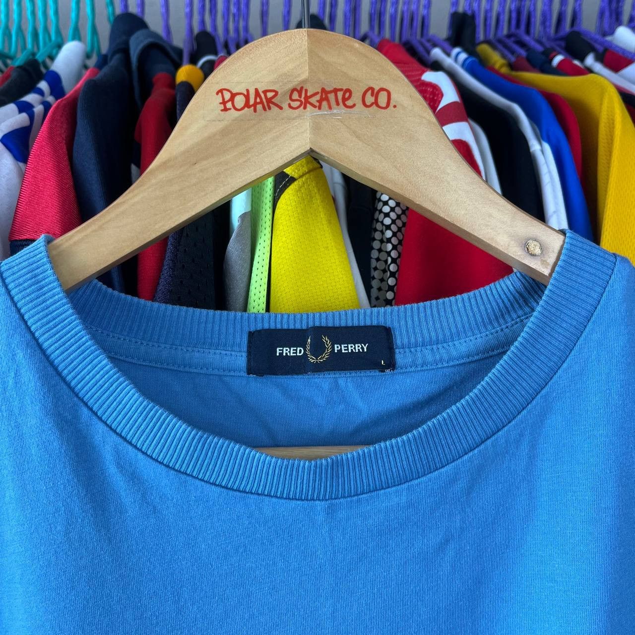 Fred Perry Fred Perry Blue Cental Logo Tshirt Size L Size US L / EU 52-54 / 3 - 6 Thumbnail