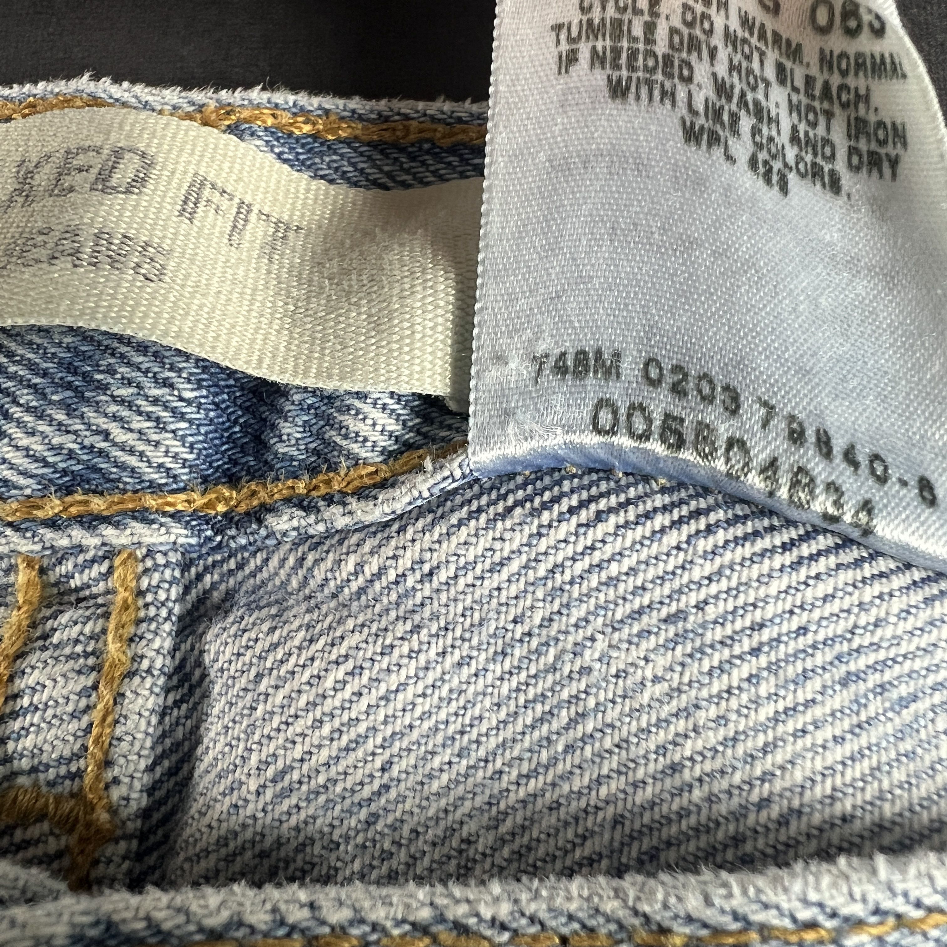 Levi's × Vintage Y2K Levi's Jean 550 Relaxed Straight Light Blue Cotton Denim Size US 37 - 10 Thumbnail