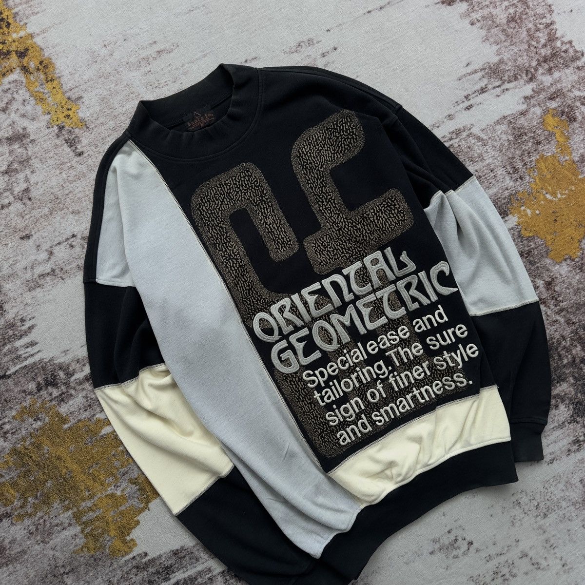 Other VINTAGE 90S ORIENTAL GEOMETRIC CREWNECK Size US L / EU 52-54 / 3 - 2 Thumbnail