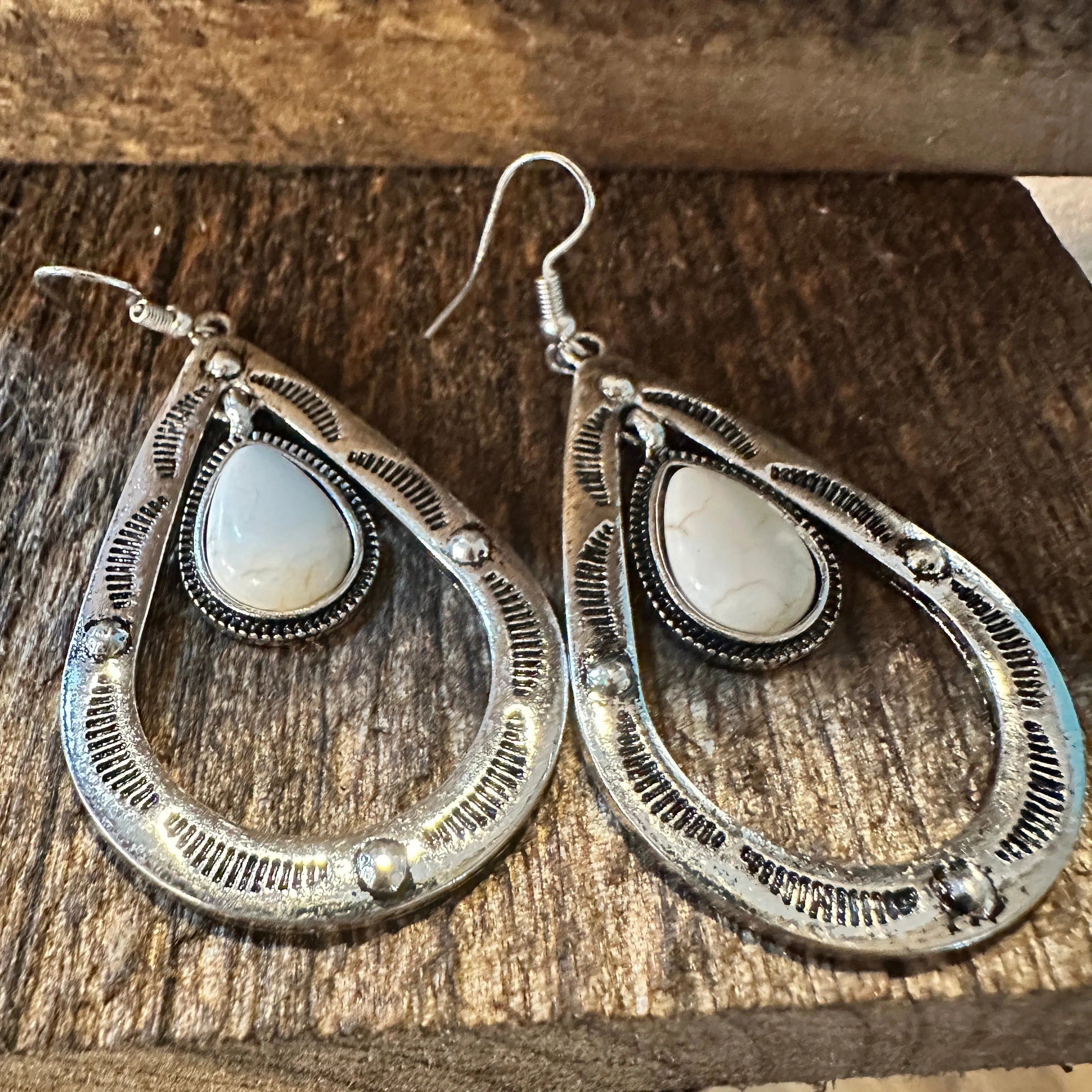 Other Boho Hippie Cowgirl Western Stamped White Stone Teardrop Sil Size ONE SIZE - 4 Thumbnail