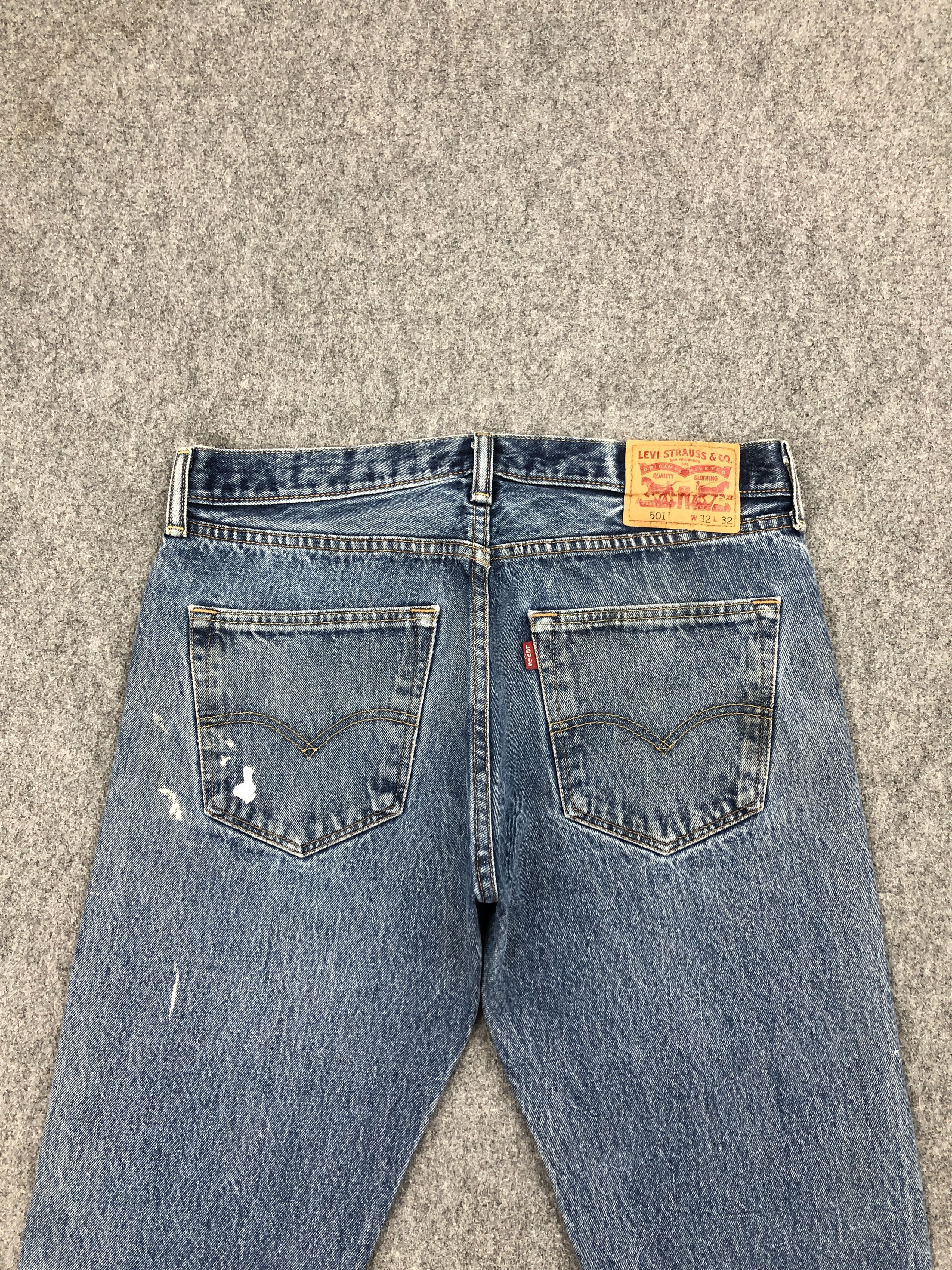 Levi's × Vintage Distressed Vintage Levi's 501 Blue Jeans Size US 32 / EU 48 - 4 Thumbnail