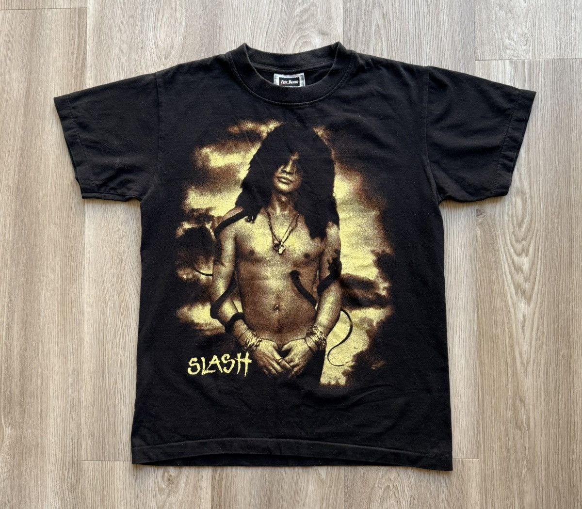 Band Tees Vintage 90s Slash Big Logo T-Shirt Band Tee Size US M / EU 48-50 / 2 - 1 Thumbnail