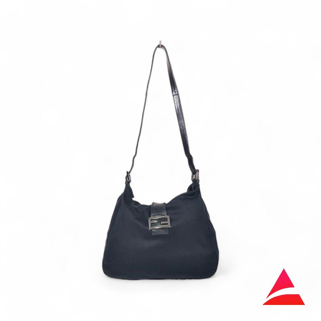 Fendi - Mamma Bucket Shoulder Bag Mini Pouch Black