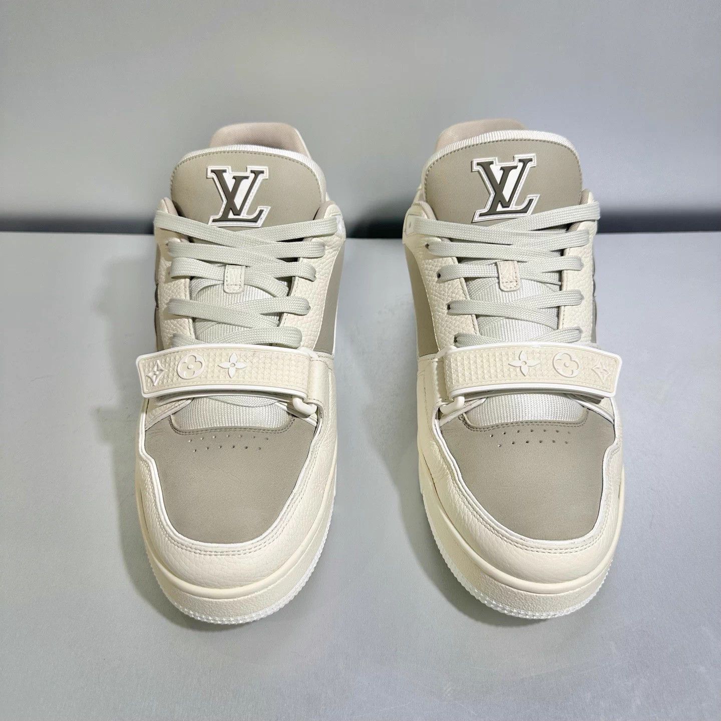 Louis Vuitton Louis Vuitton Beige Velcro Trainer 9/43 Mint Hard to Find Size US 7 / EU 40 - 2 Thumbnail