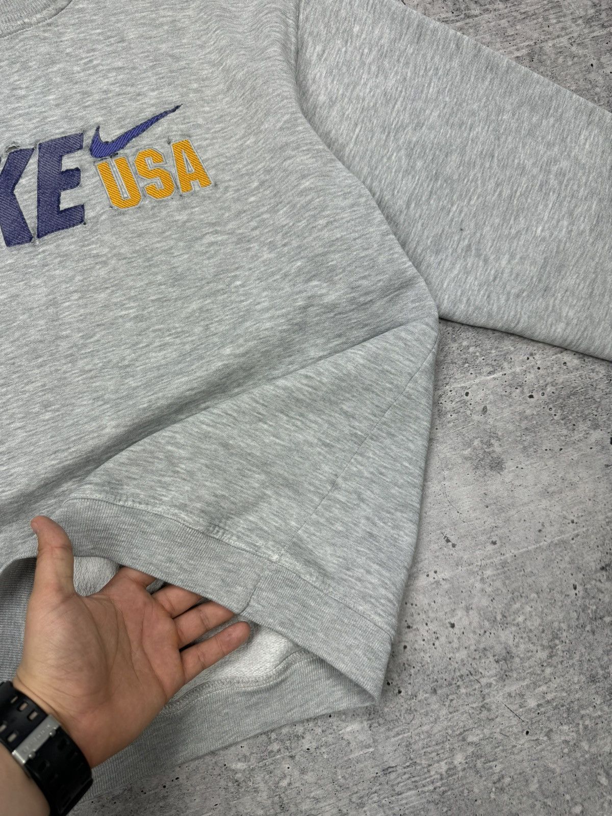 Nike Vintage Nike USA Swoosh Big Logo Distressed Sweatshirt 90's Size US M / EU 48-50 / 2 - 9 Thumbnail