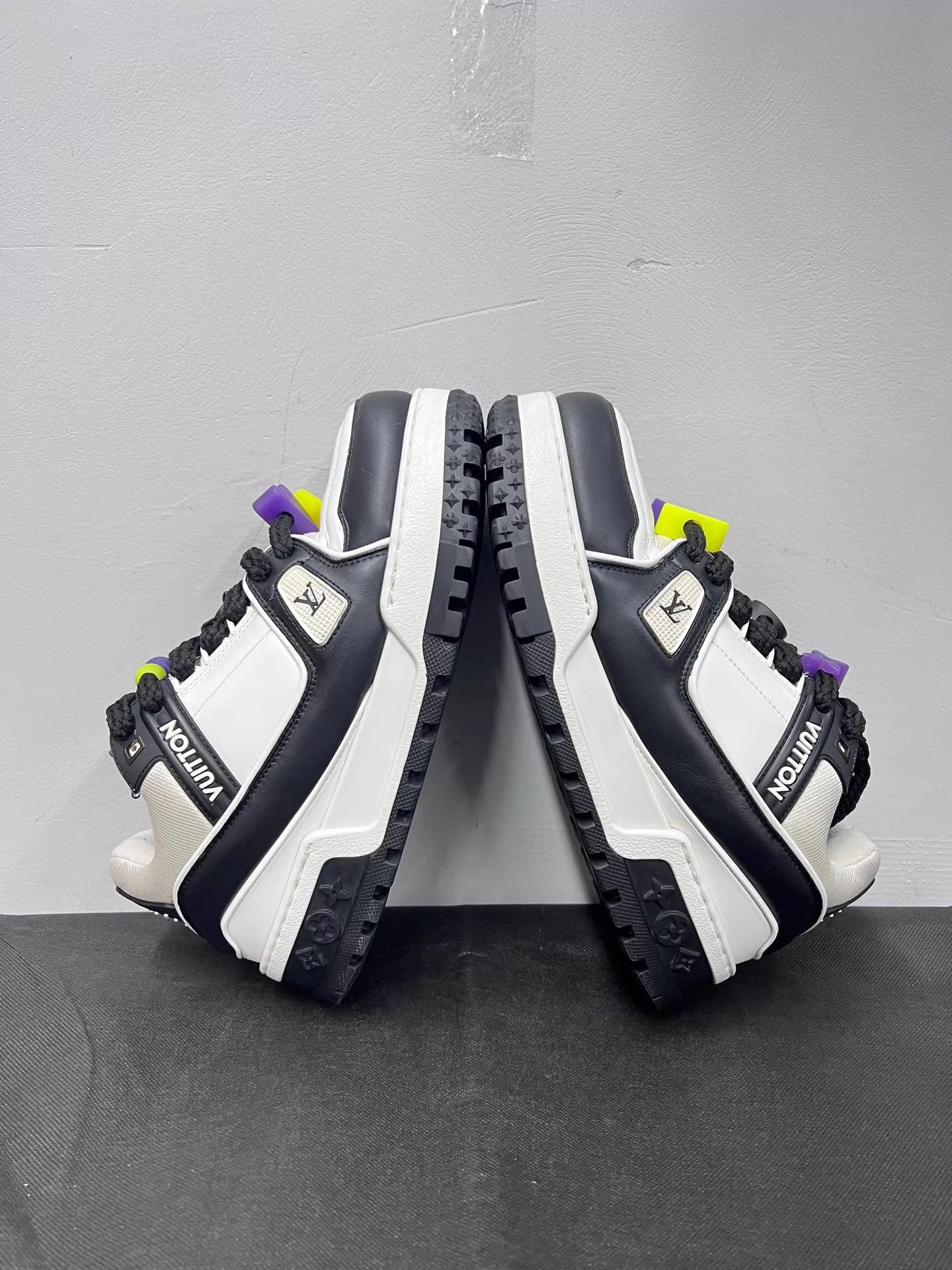 Louis Vuitton LV Trainer Maxi Low-Top B&W 6/40 Like New Size US 7 / EU 40 - 6 Thumbnail
