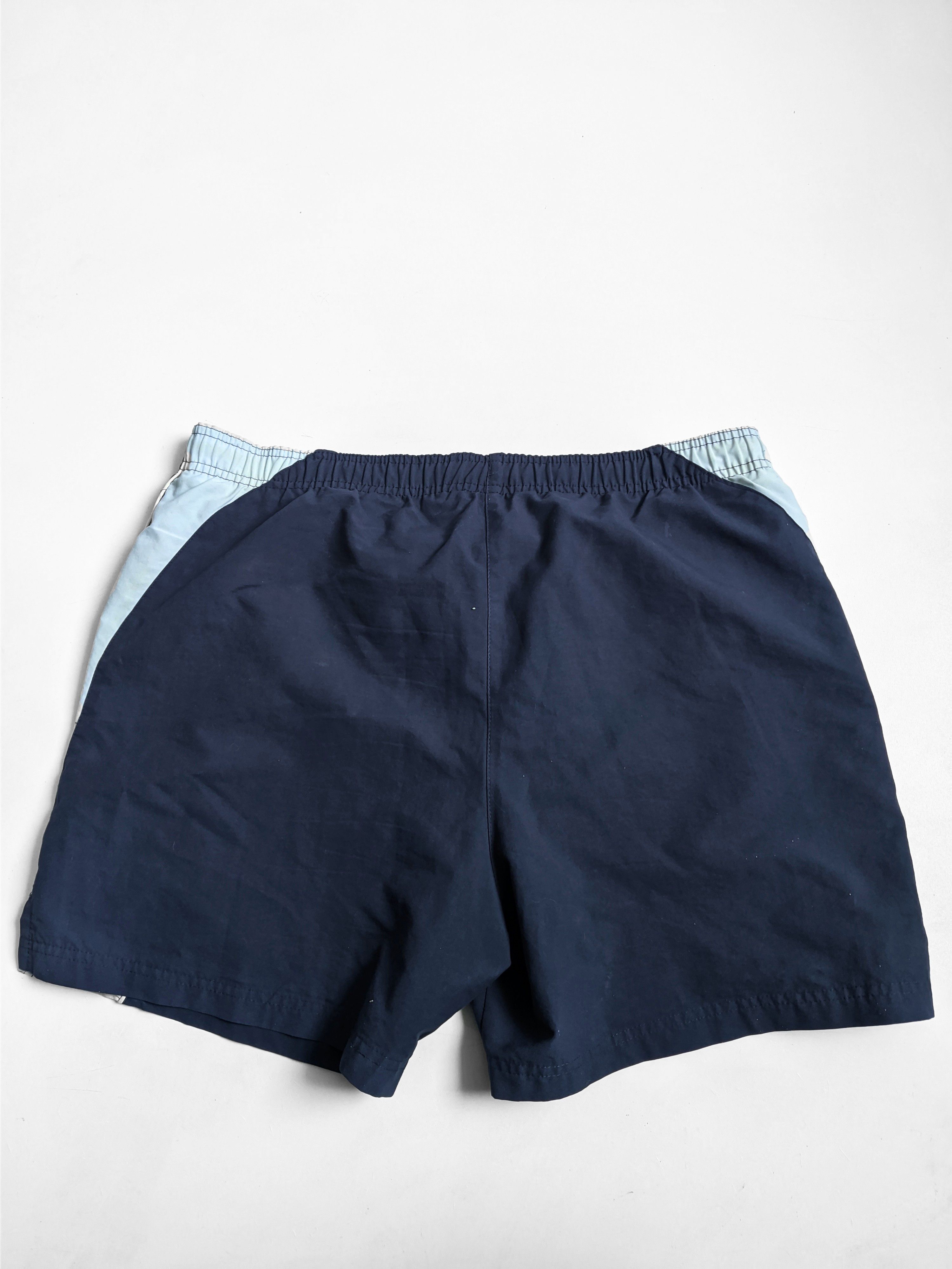 Nike Vintage Nike shorts swoosh nylon y2k 90s Size US 33 - 7 Thumbnail