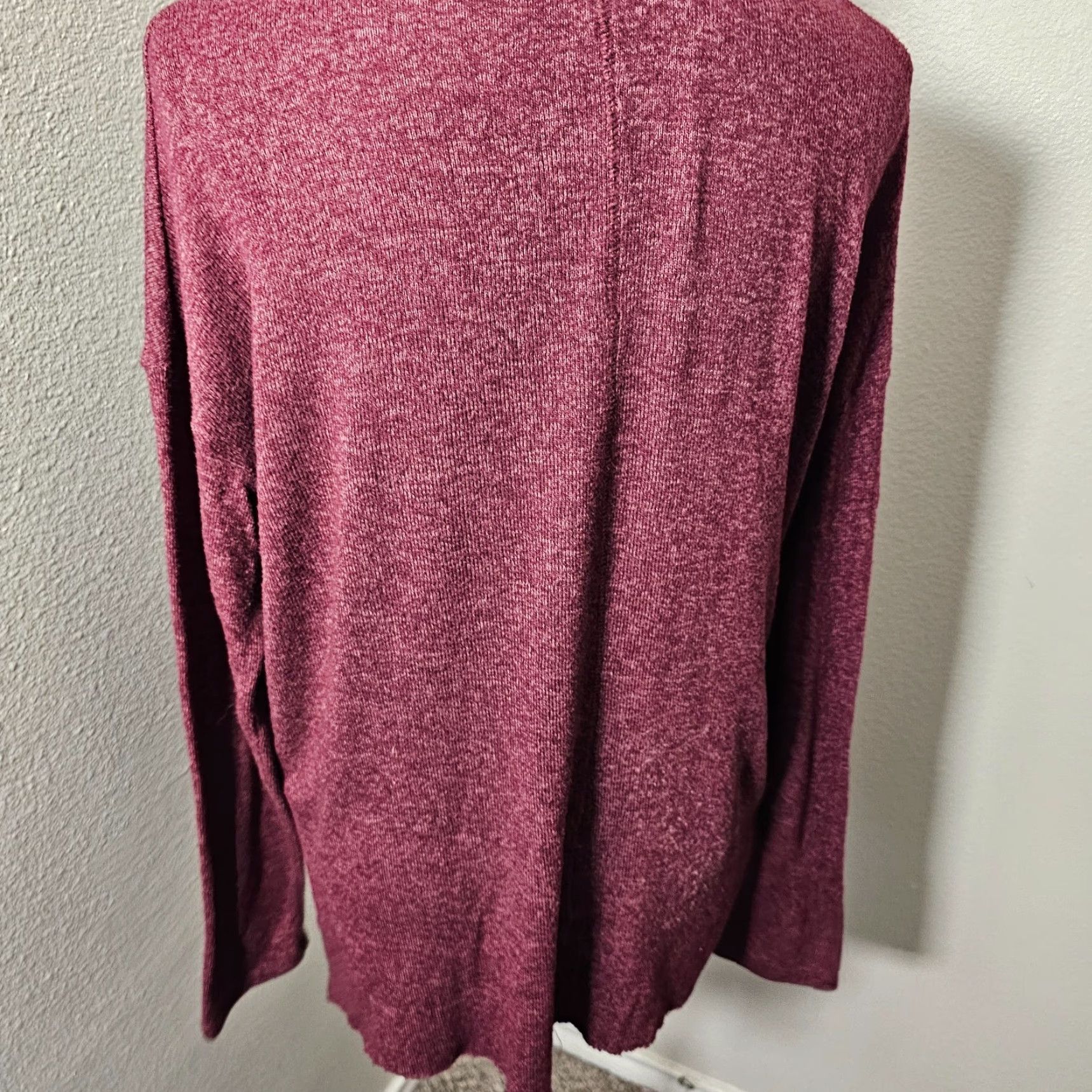 American Eagle Outfitters American Eagle Outfitters Shirt Women M Red Solid Long Sleeve Cotton Blend Size M / US 6-8 / IT 42-44 - 3 Thumbnail