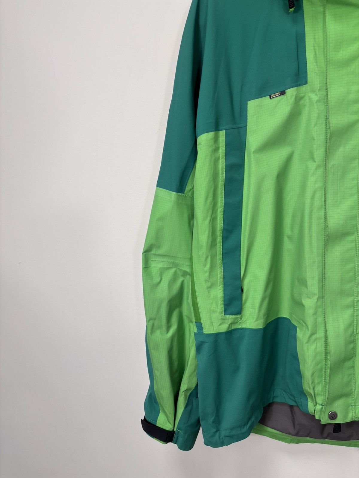 Haglofs Haglofs Men’s Gore-Tex Performance Shell Outdoor Jacket Size US L / EU 52-54 / 3 - 4 Thumbnail