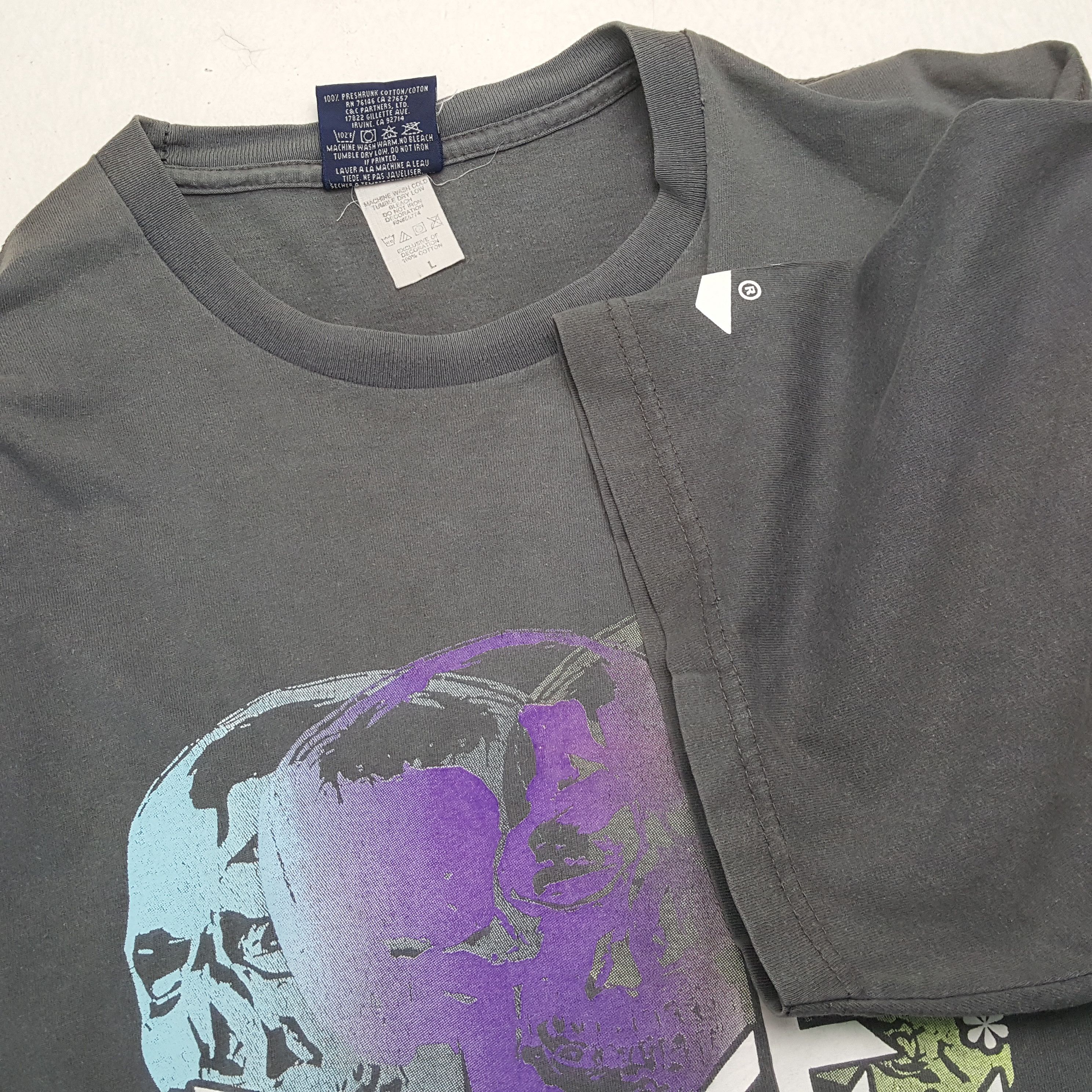 Rusty × Vintage RUSTY Tshirt Skulls Design Rock Punk Streetwear Style Size US XL / EU 56 / 4 - 7 Thumbnail