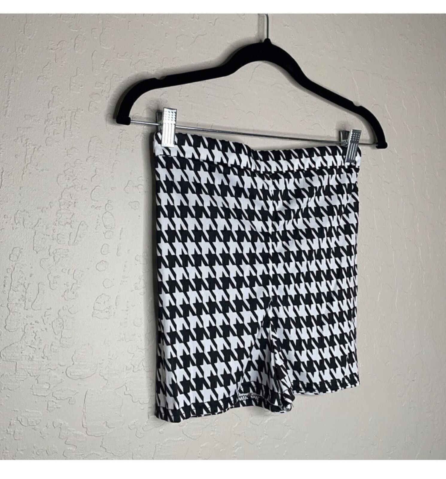 Other Prettylittlething biker shorts Size 28" / US 6 / IT 42 - 1 Thumbnail