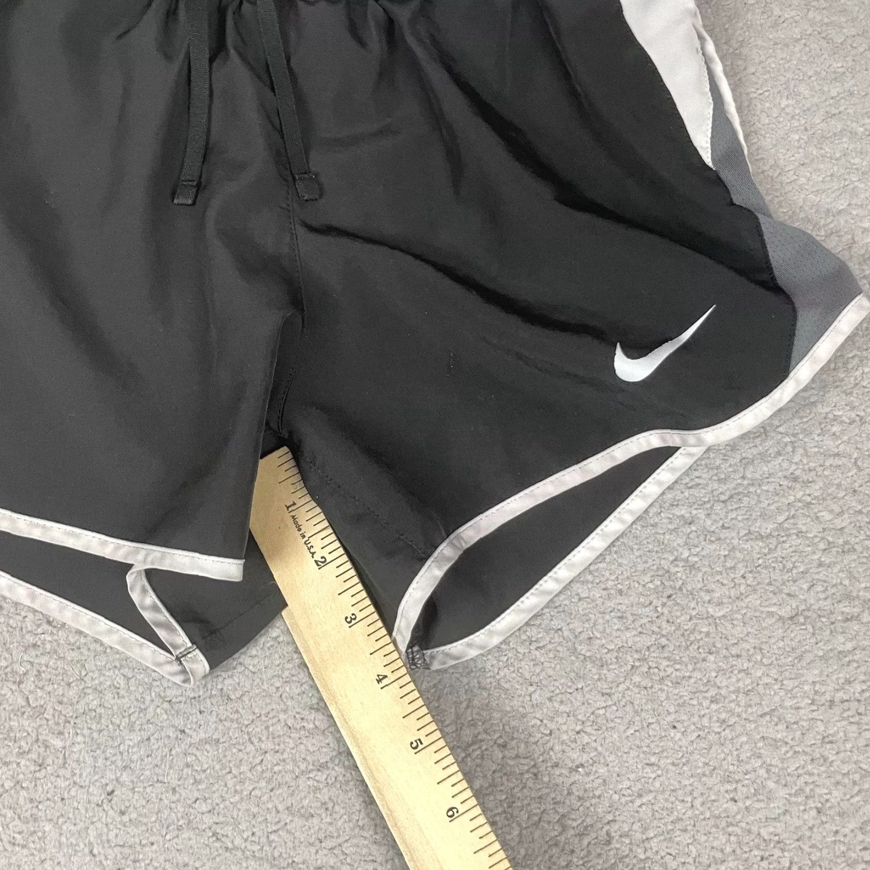 Nike VINTAGE Nike Dri Fit Athletic Shorts Womens XS Black 3" Inseam Liner Workout Run Womens Size 26" / US 2 / IT 38 - 6 Thumbnail