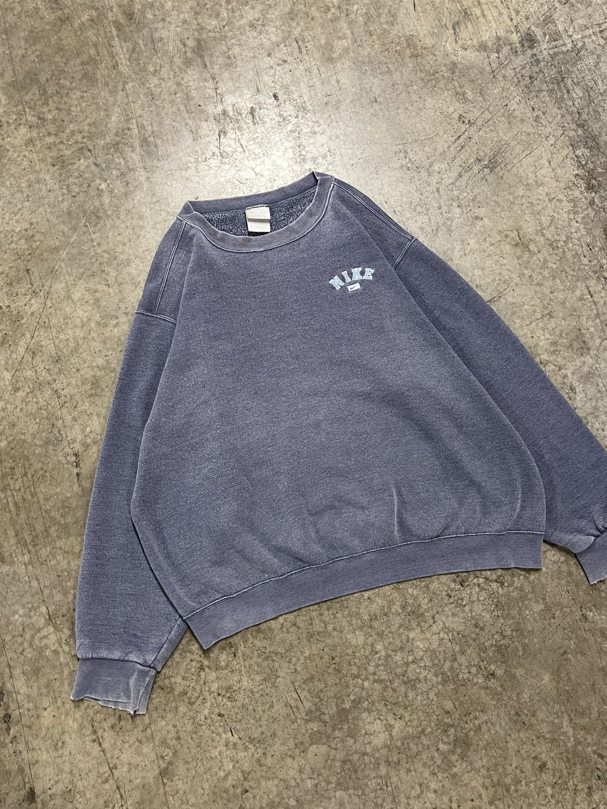 Nike × Vintage Nike vintage sun faded boxy fit 90s crewneck hype rare Size US XL / EU 56 / 4 - 2 Thumbnail