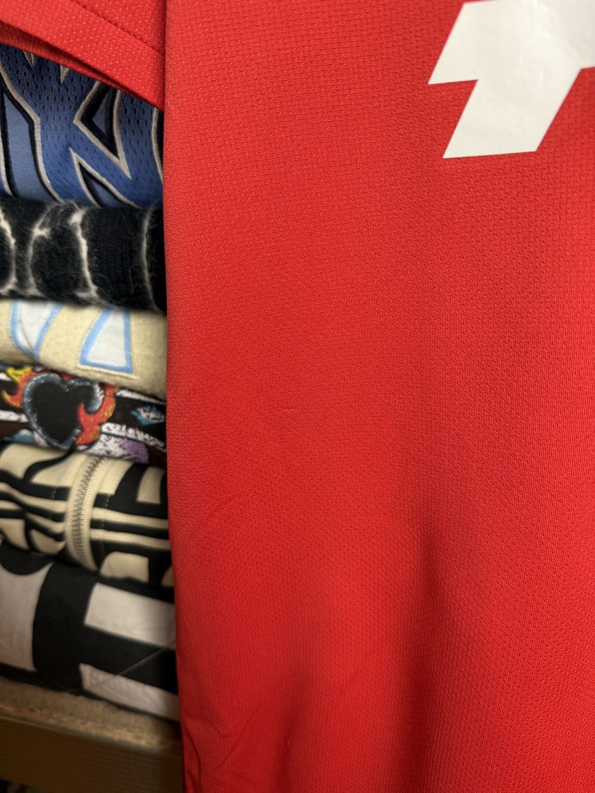 Nike Nike Manchester United aon soccer jersey L sz Size US S / EU 44-46 / 1 - 9 Thumbnail