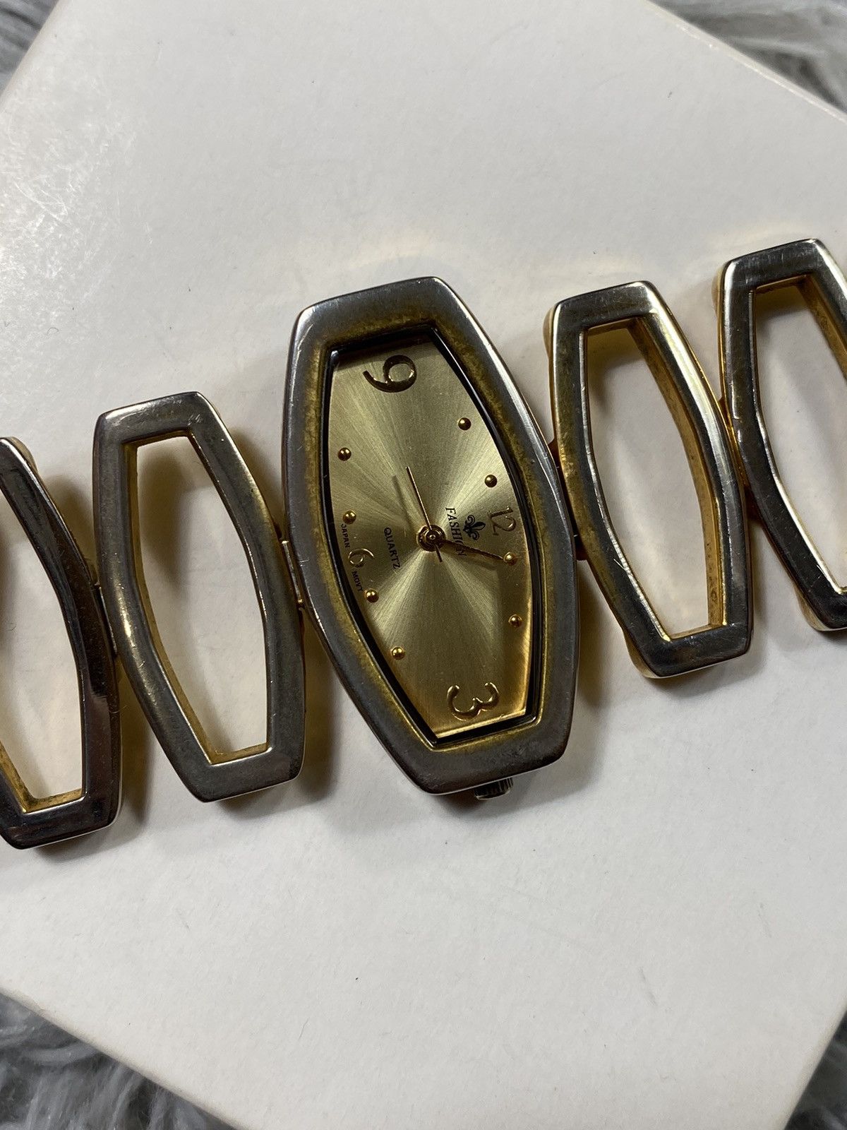 Japanese Brand × Jewelry × Vintage Golden Fashion Bracelet Watch - Japanese Brand Size ONE SIZE - 2 Thumbnail