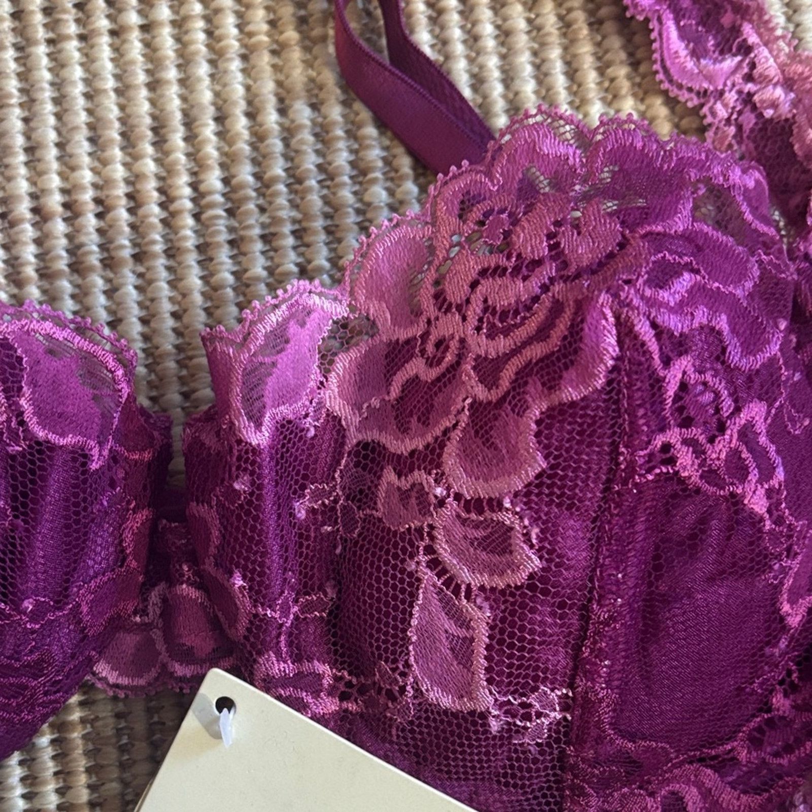 La Perla NWT La Perla Magenta Lace Bra 38B Size ONE SIZE - 5 Thumbnail
