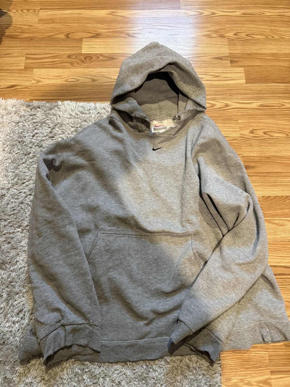 Nike Vintage Nike middle swoosh hoodie size xl Size US XL / EU 56 / 4 - 1 Thumbnail