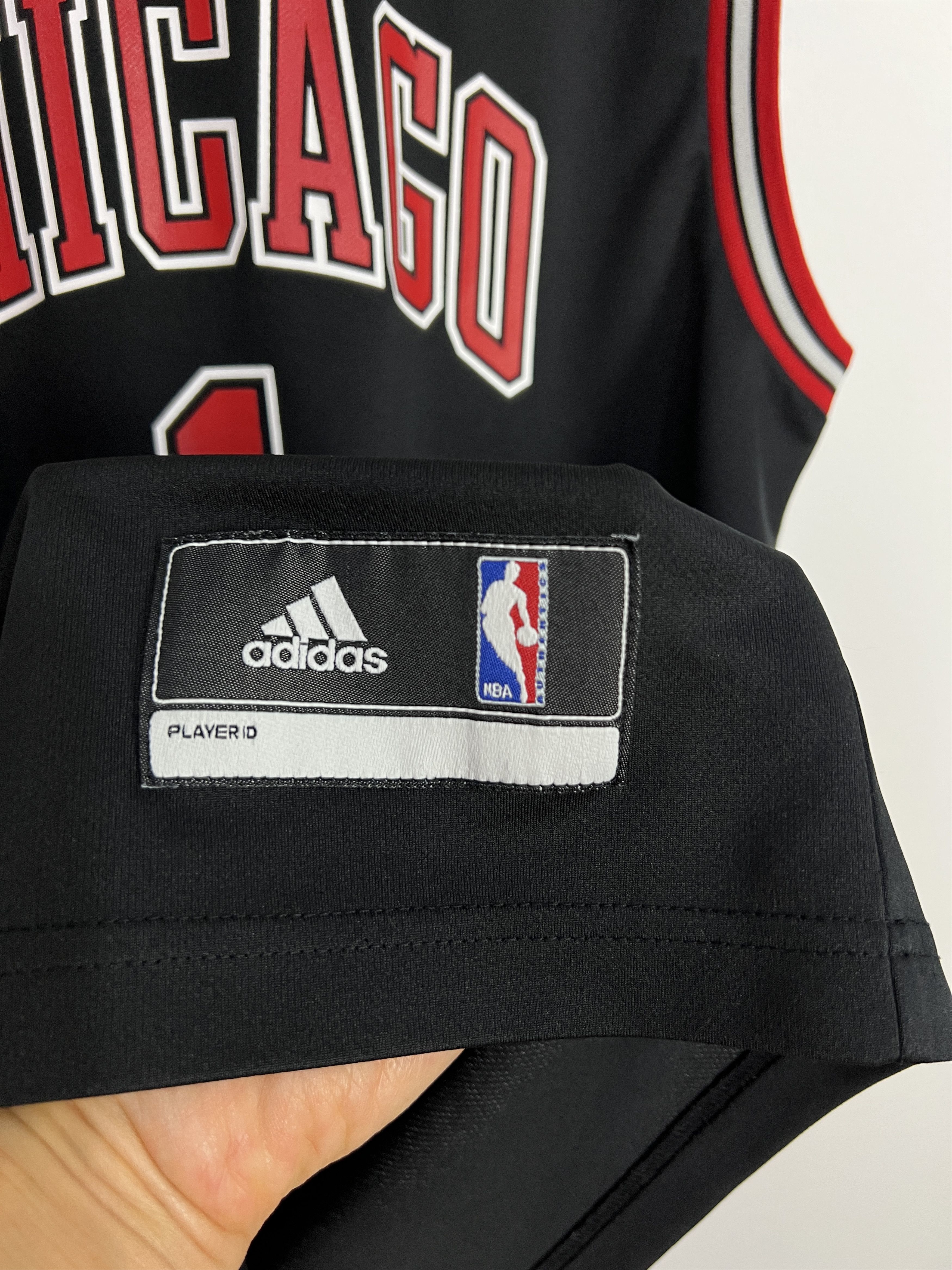 Adidas Vintage Adidas Chicago Bulls Derrick Rose NBA Jersey Shirt Size US M / EU 48-50 / 2 - 4 Thumbnail