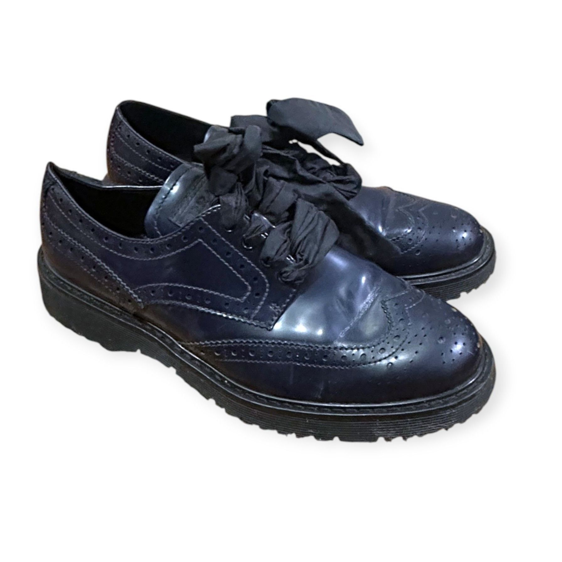 Prada Prada Wingtip Oxford Ribbon Tie Shoes Navy Calf Leather 38.5 Size US 8.5 / IT 38.5 - 1 Thumbnail