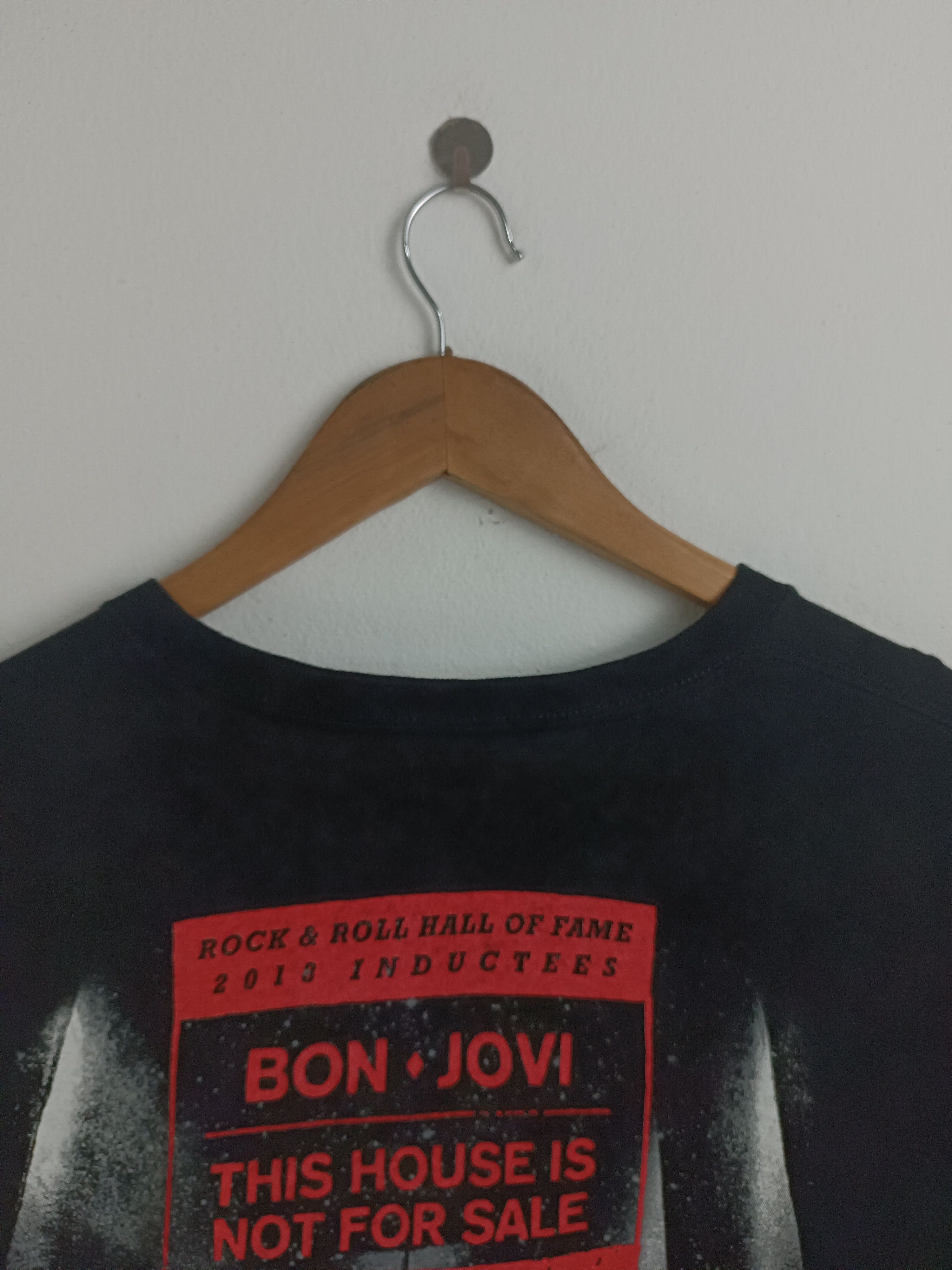 Band Tees VINTAGE 2018 BON JOVI TOUR HALL OF FAME kiss acdc gnr Size US XXL / EU 58 / 5 - 16 Thumbnail