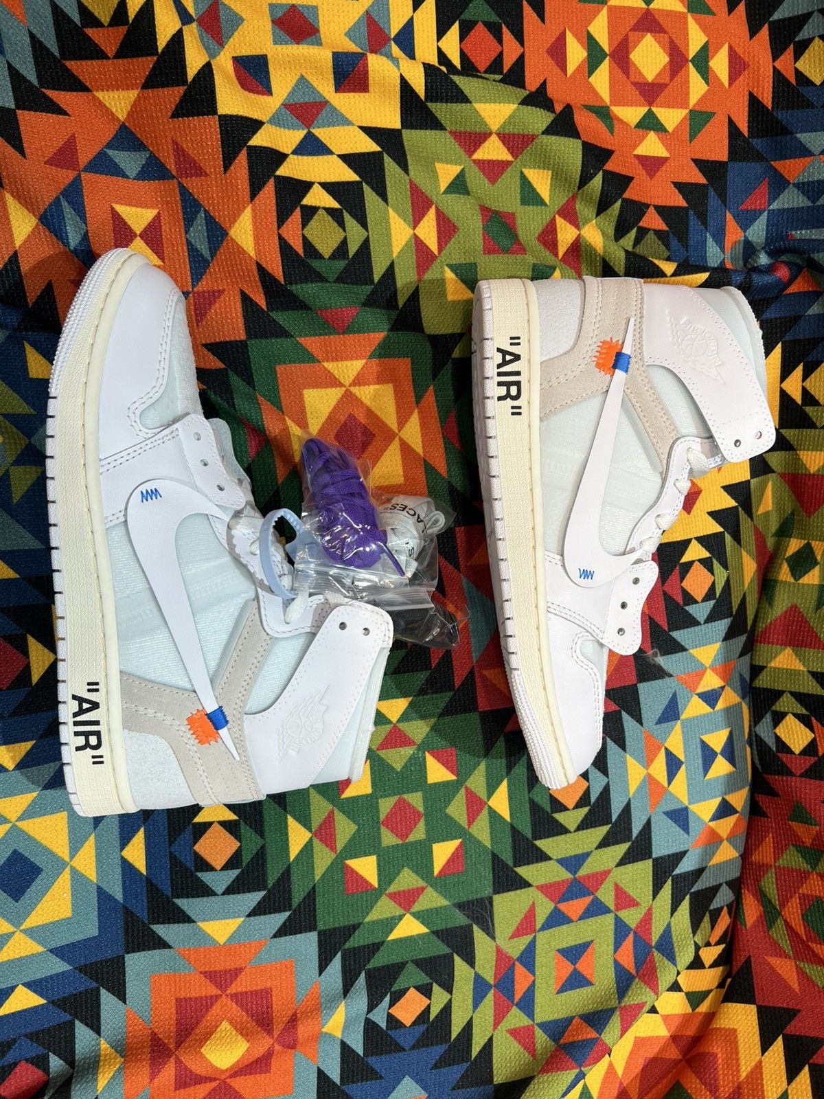 Jordan Brand × Off-White Off White x Jordan "Alaska" Size US 8 / EU 41 - 7 Thumbnail