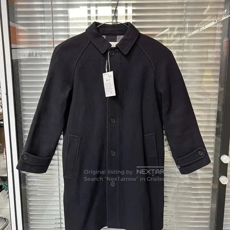 Burberry Burberry Black Wool Short Coat for Women. Size L / US 10 / IT 46 - 1 Thumbnail
